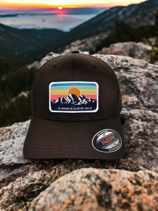 Vintage-Inspired Mountain Patch Fitted Cap: Outdoor Flexfit Headwear for Nature Enthusiasts image 1