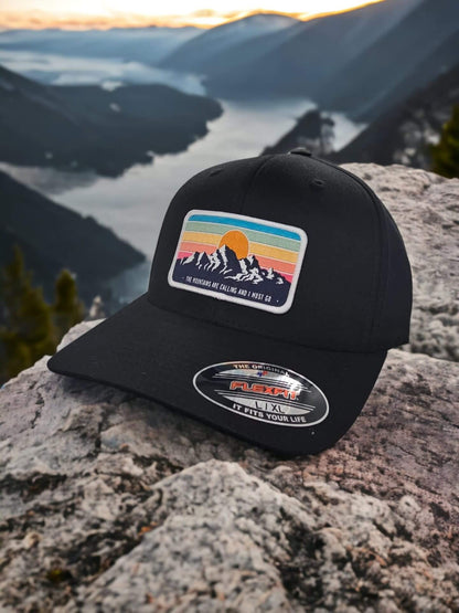 Vintage-Inspired Mountain Patch Fitted Cap: Outdoor Flexfit Headwear for Nature Enthusiasts image 2