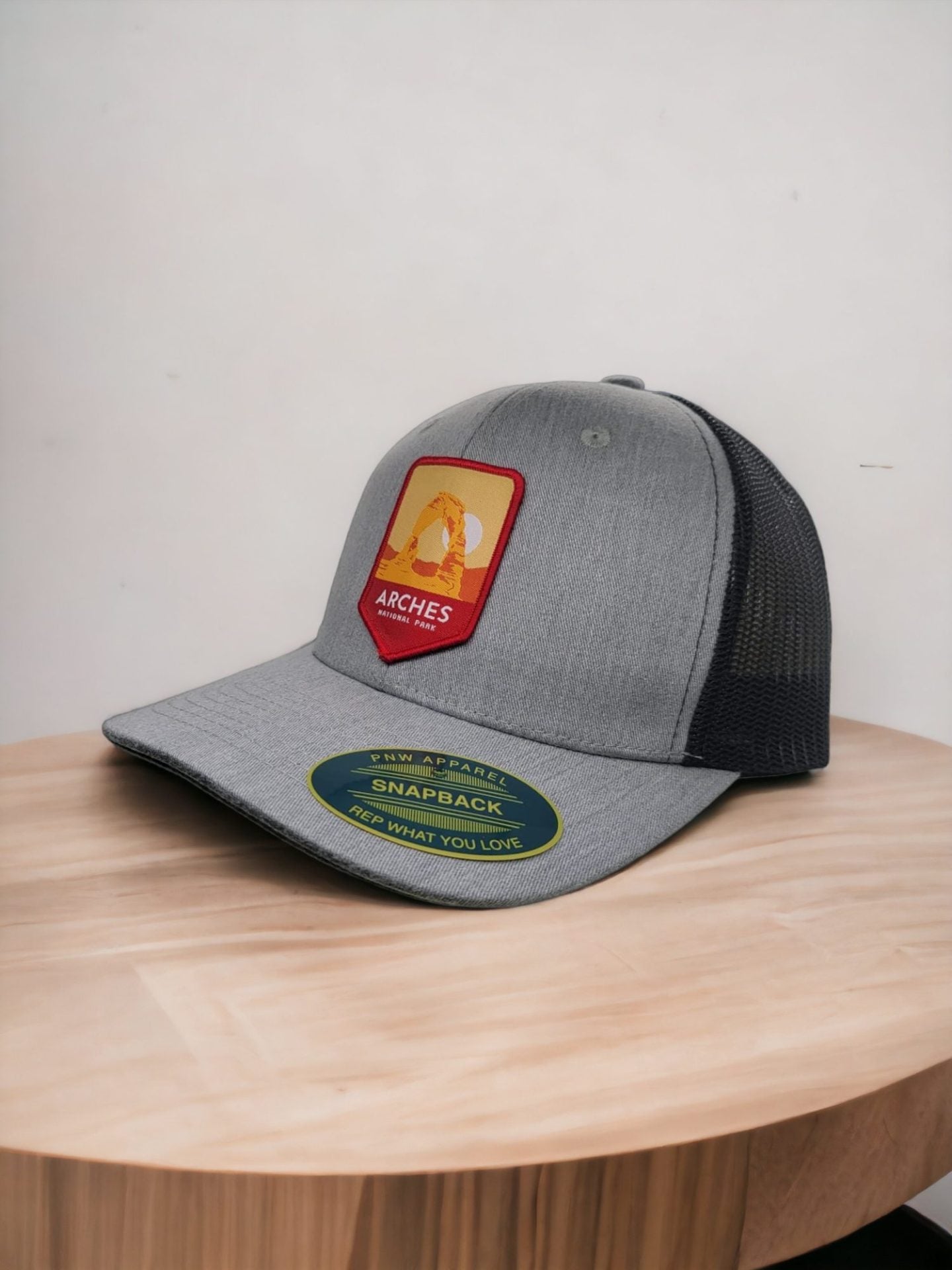Outdoor Adventure Arches Park Snapback Hat for Enthusiasts - Heather Grey on Black image