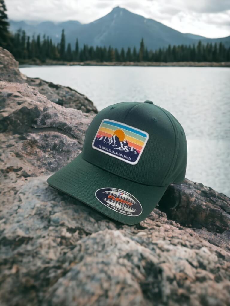 Vintage-Inspired Mountain Patch Fitted Cap: Outdoor Flexfit Headwear for Nature Enthusiasts image 3